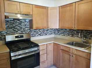 679 Annadale Rd, Staten Island, NY 10312