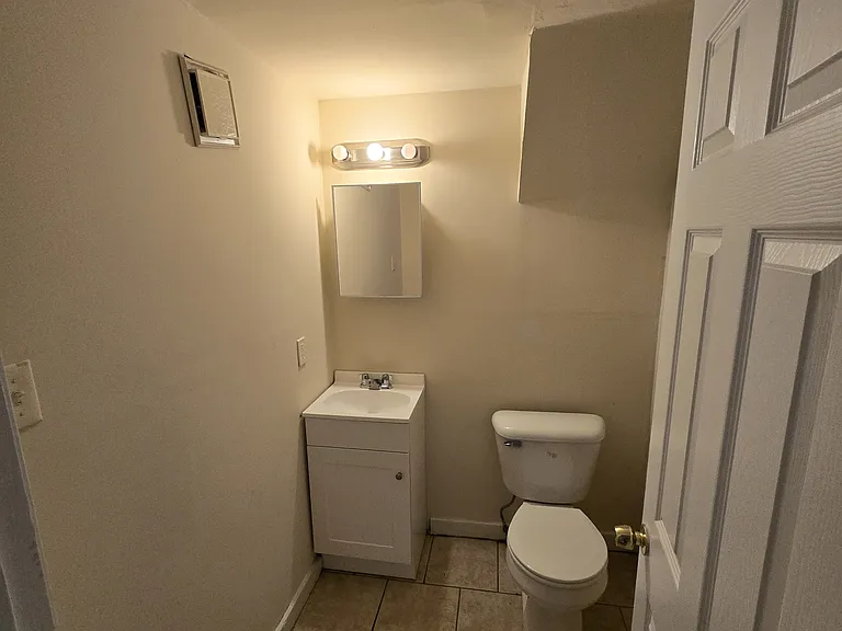 4906 N Camac St — Photo 2