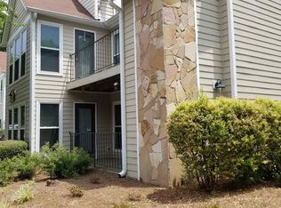 2208 Lake Pointe Cir, Roswell, GA 30075