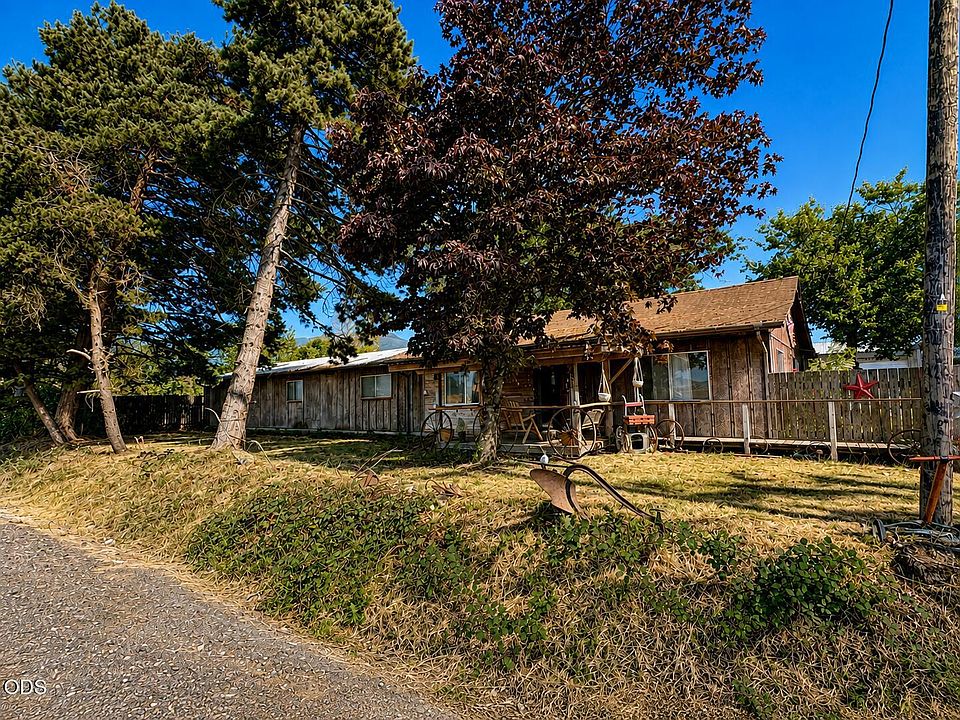 1st image of 33366 Priceboro Dr