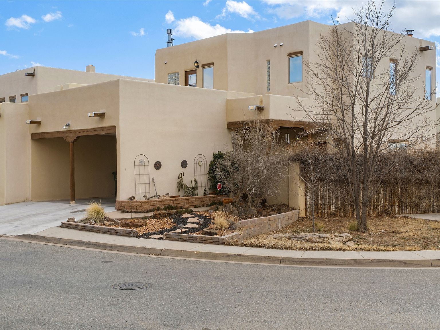 3217 La Paz Ln, Santa Fe, NM 87507 Zillow