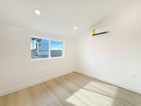 5th image of 4461 Farquhar Ave #C