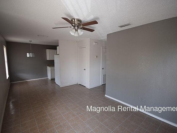 2nd image of 402 Gastel Cir APT 08