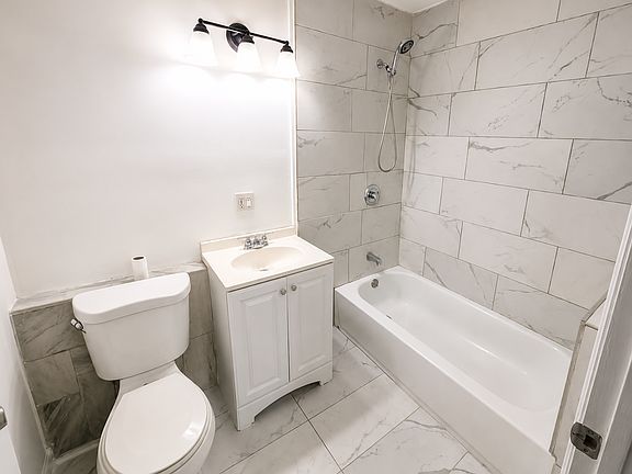 3rd image of 152 S 10th St #3A
