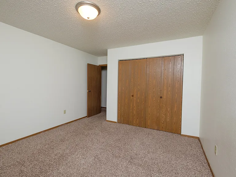 Fargo, ND Dynasty Apartments | Bedroom