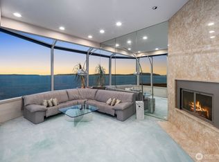 3089 Alki Ave SW UNIT 2, Seattle, WA 98116