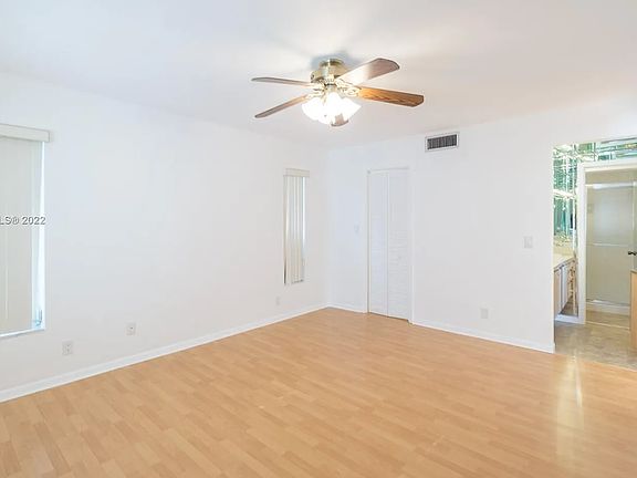 2nd image of 1200 Mariposa Ave APT E204