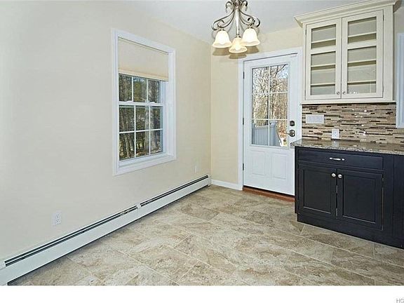 4th image of 11 Gerstein St