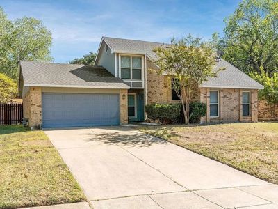 707 Creekside Dr, Euless, TX, 76040