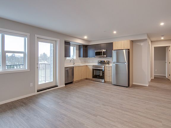 3rd image of 980 Bray Ave #1457058