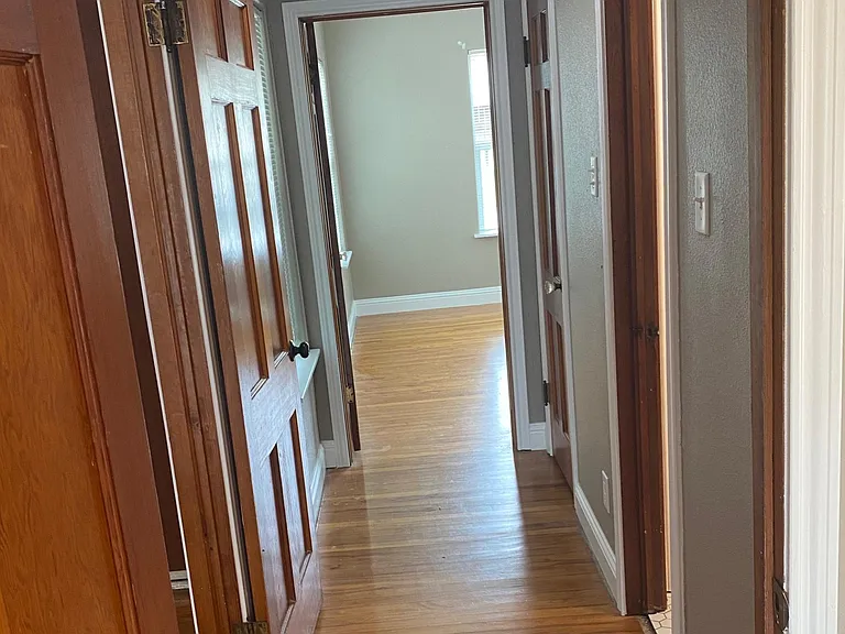 3425 Brady Ave — Photo 12