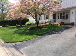 17 Ferncrest Dr, Riverside, RI 02915