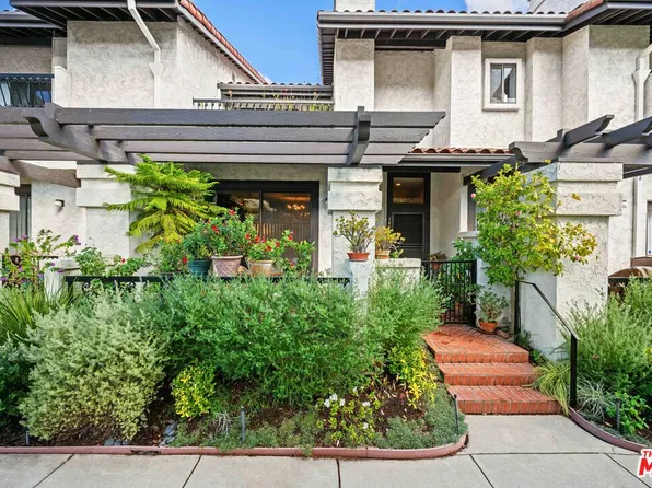 1490 Palisades Dr, Pacific Palisades, CA 90272