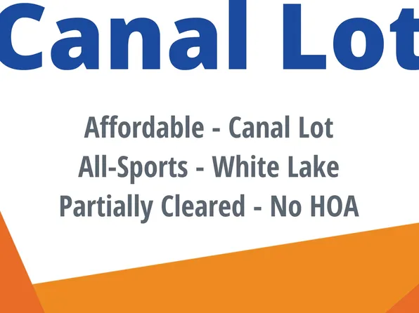 4325 Oakguard Dr, White Lake, MI 48383