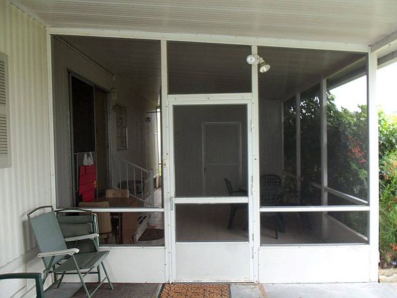 5th image of 4 Horseshoe Ln