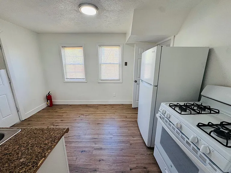 10422 Dove Ave — Photo 26