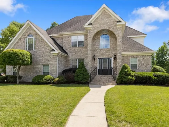 1605 Pierside Lndg, Chesapeake, VA 23321