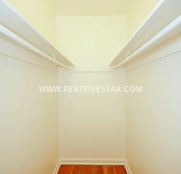 527 N 10th Ave — Photo 9