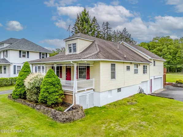 63 Sunnyside Rd, Clifton Township, PA 18424