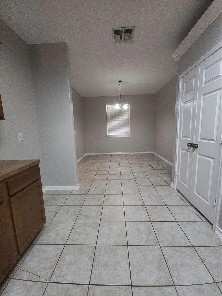 3 bed, 2.0 bath, 1534 sqft, $1,895 — Photo 3