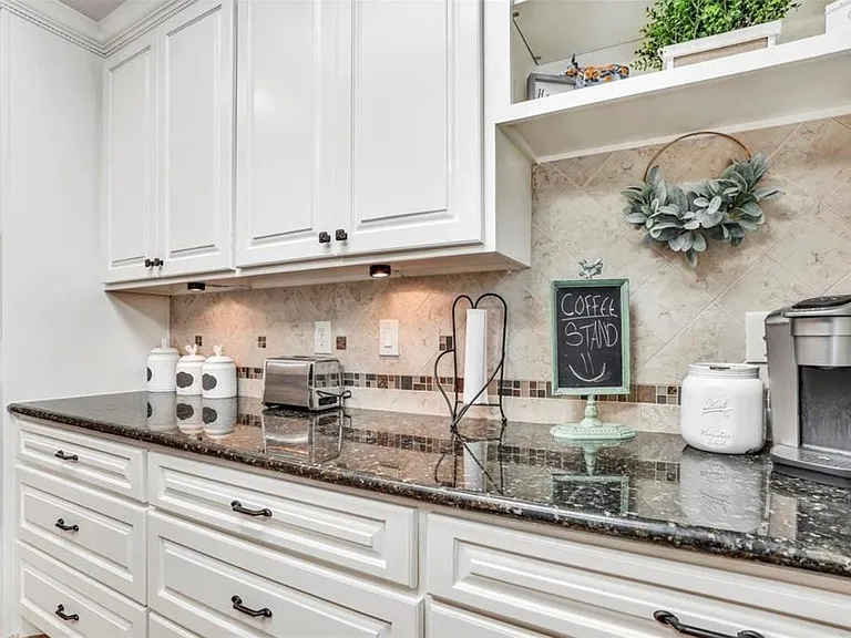 18214 Spruce Creek Dr — Photo 18