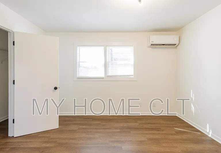 929 Cantwell St #2 — Photo 13