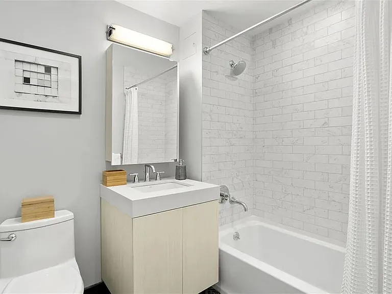 555 Waverly Ave #1K — Photo 3