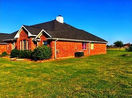 3rd image of 1142 Masters Dr