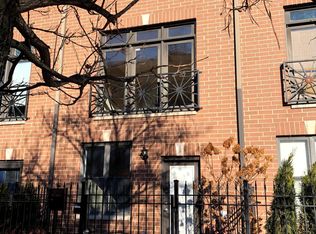 2802 W Dickens Ave, Chicago, IL 60647