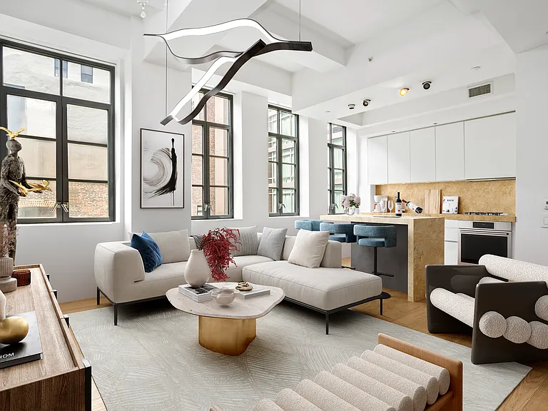 404 Park Ave S #6E — Photo 1