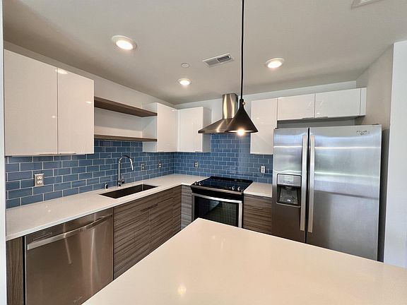 3rd image of 476 Enterprise Blvd #1211