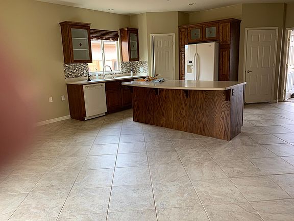 2nd image of 4910 S Bonita Bay Dr