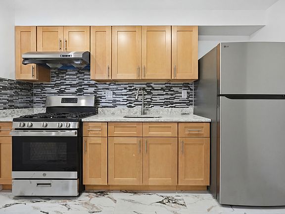 5th image of 43-06 Parsons Blvd Floor 1