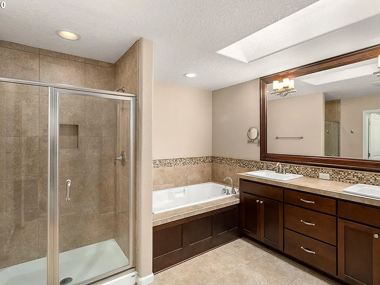 4515 Oakridge Rd — Photo 18
