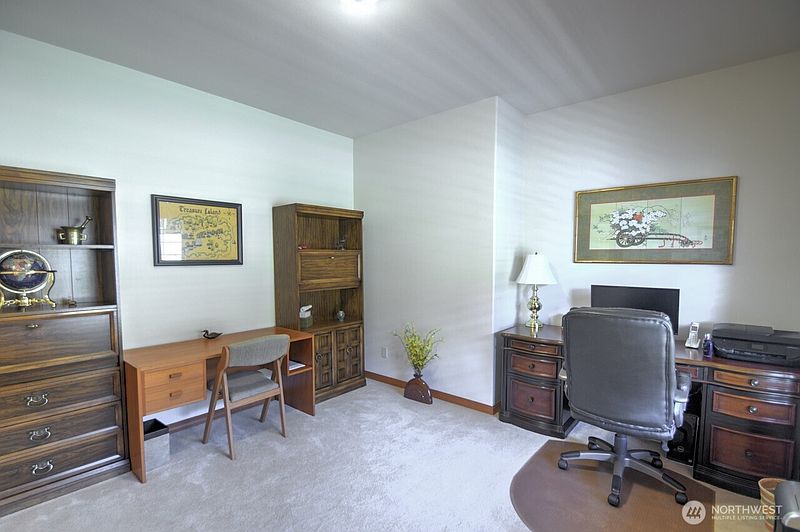 5th image of 9142 Fox Ridge Lane SE