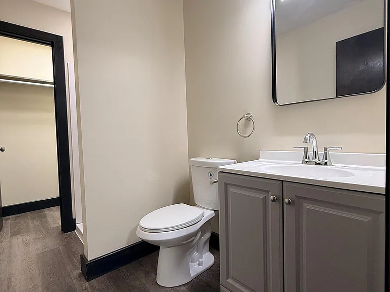 268 Carpenter Ave #1 — Photo 19