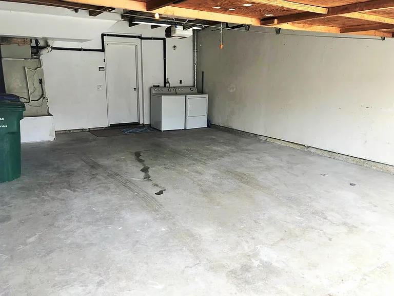 2964 Greenwich St — Photo 24