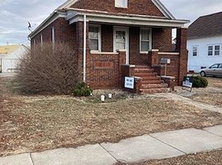 946 N 8th St, Lincoln, NE 68508