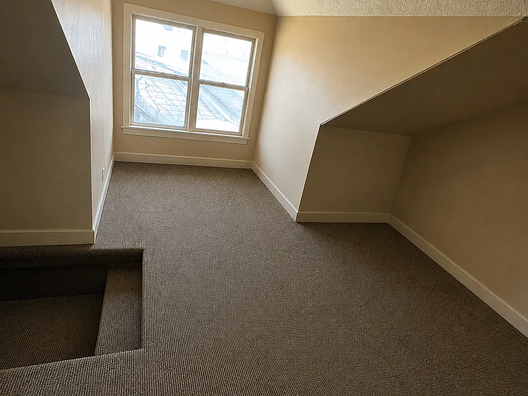 1017 Vine St — Photo 31