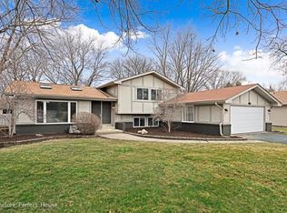 209 Terrance Dr, Naperville, IL