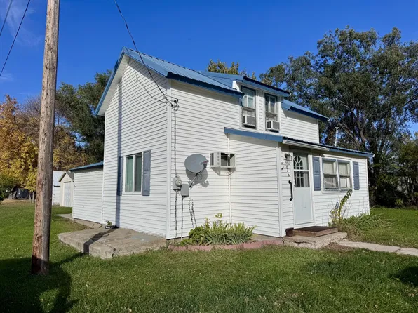 618 Saint John St, Faulkton, SD 57438