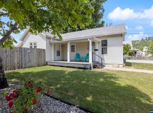 418 NE Center St, Sheridan, OR