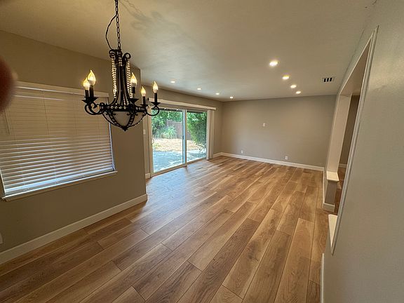 5th image of 8606 Casaba Ave