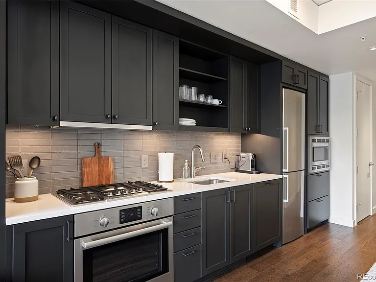 1750 Wewatta St #1305 — Photo 8