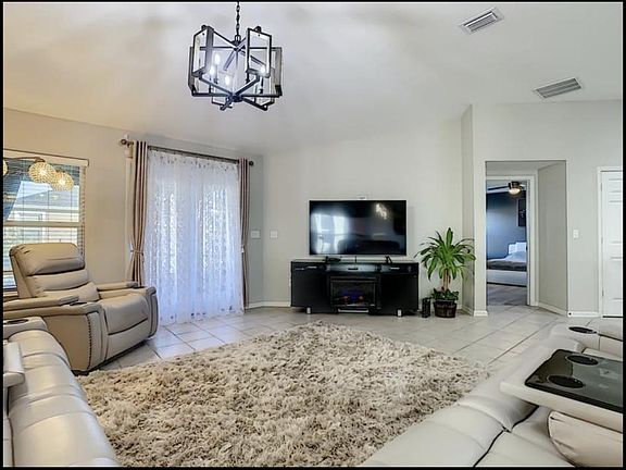 5th image of 120 Prestwick Grande Dr #1