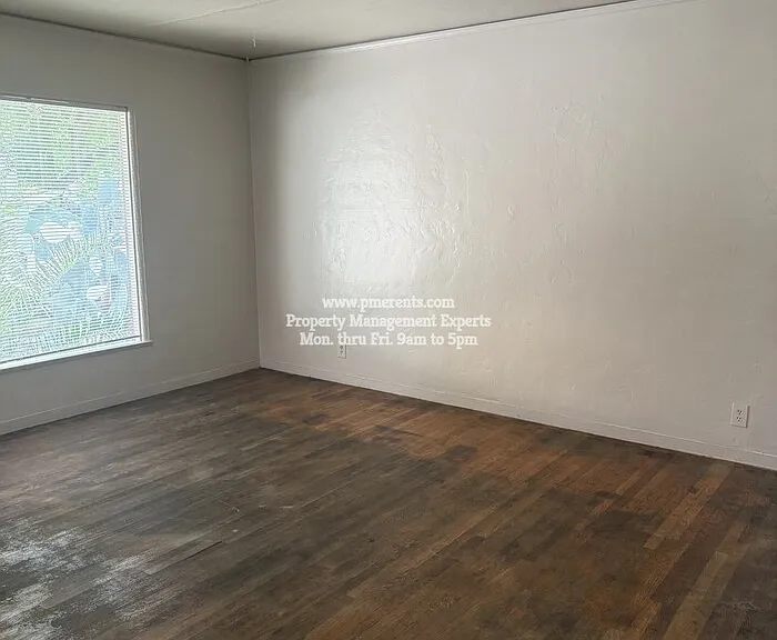44 E Alder St — Photo 11
