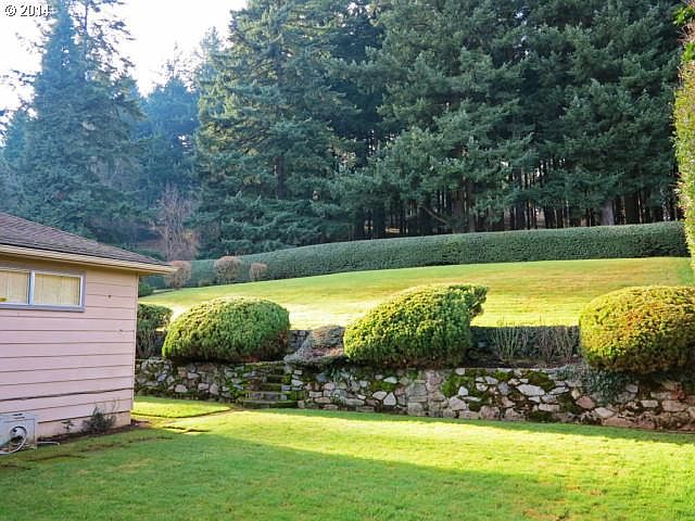 2nd image of 1221 SE 71st Ave