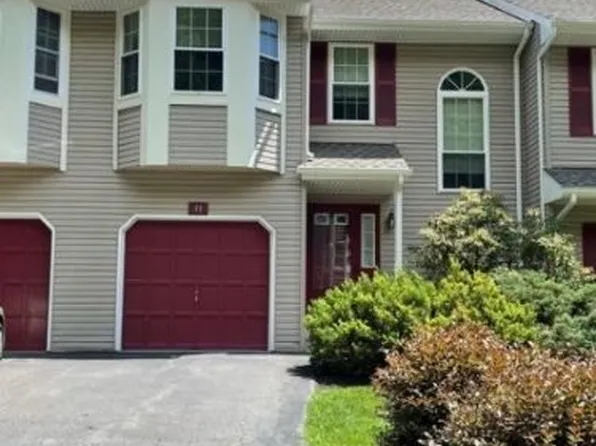 31 Pinehurst Dr, Washington, NJ 07882