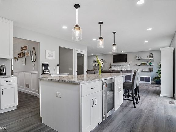 3rd image of 3270 Forestmeadow Dr