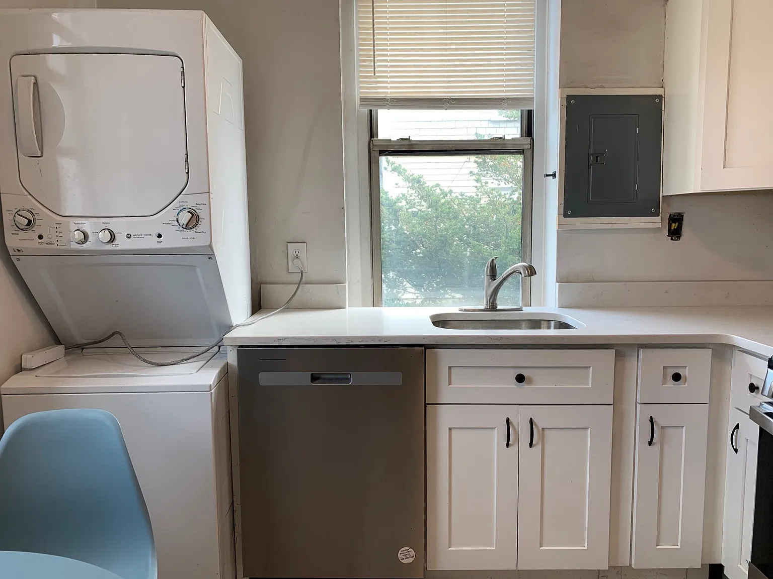 4 bed, 1000 sqft, $2,995 — Photo 4